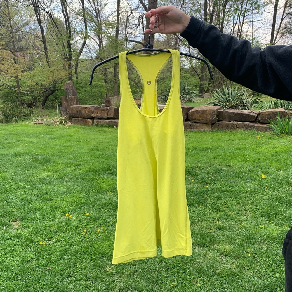 Lululemon workout top